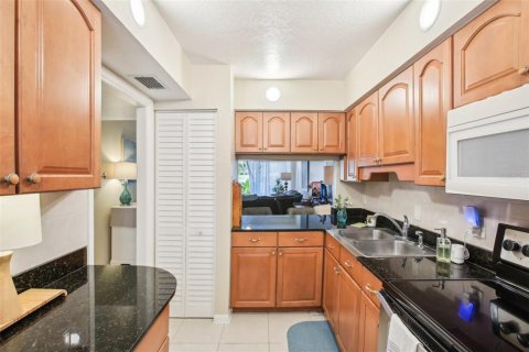 Condominio en venta en Saint Petersburg, Florida, 2 dormitorios, 88.72 m2 № 1669853 - foto 18