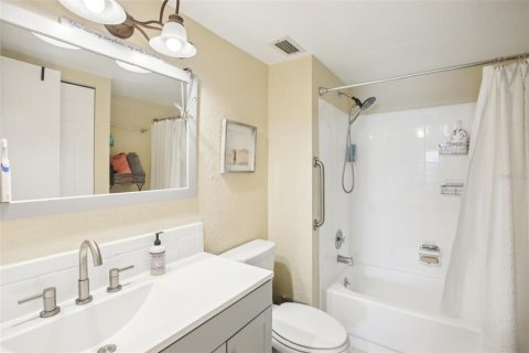 Condominio en venta en Saint Petersburg, Florida, 2 dormitorios, 88.72 m2 № 1669853 - foto 23
