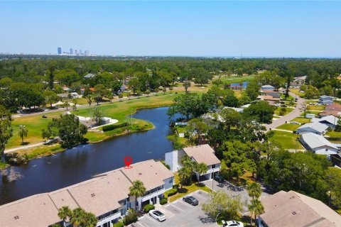 Condominio en venta en Saint Petersburg, Florida, 2 dormitorios, 88.72 m2 № 1669853 - foto 1