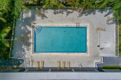 Condo in Palmetto Bay, Florida, 2 bedrooms  № 1828195 - photo 23