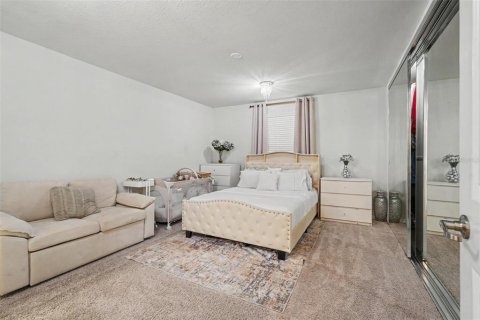 Townhouse in Tampa, Florida 2 bedrooms, 147.53 sq.m. № 2207084 - photo 19