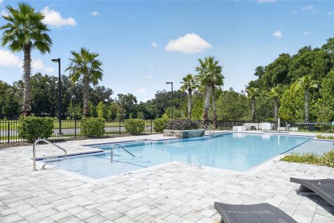 Townhouse in Gainesville, Florida 3 bedrooms, 216.56 sq.m. № 2324939 - photo 4