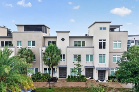 Townhouse in Gainesville, Florida 3 bedrooms, 216.56 sq.m. № 2324939 - photo 6