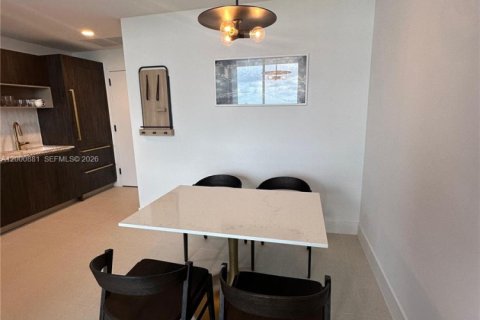 Condo in Miami, Florida, 1 bedroom  № 2065095 - photo 7