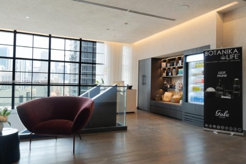 Condo in Miami, Florida, 1 bedroom  № 2065095 - photo 29