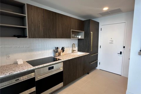 Condo in Miami, Florida, 1 bedroom  № 2065095 - photo 9
