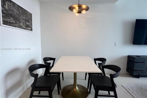 Condo in Miami, Florida, 1 bedroom  № 2065095 - photo 6