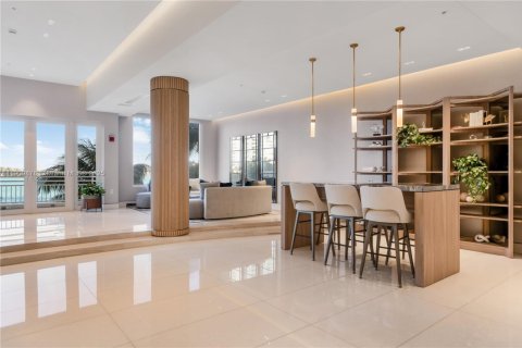 Copropriété à louer à Miami, Floride: 2 chambres, 121.7 m2 № 1965575 - photo 23