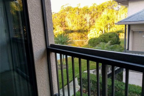 Condo in Palm Harbor, Florida, 2 bedrooms № 2222162 - photo 9
