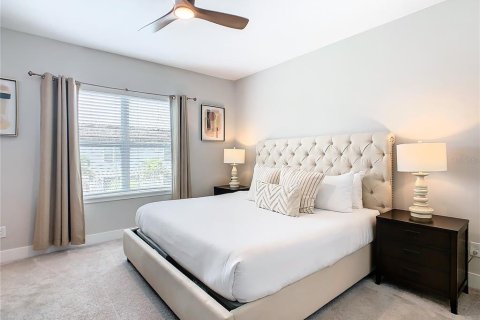 Townhouse in Four Corners, Florida 3 bedrooms, 158.31 sq.m. № 1649384 - photo 24