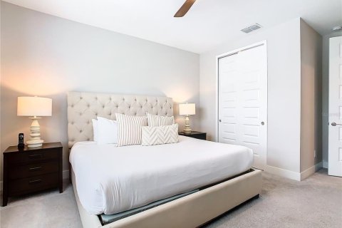 Townhouse in Four Corners, Florida 3 bedrooms, 158.31 sq.m. № 1649384 - photo 23