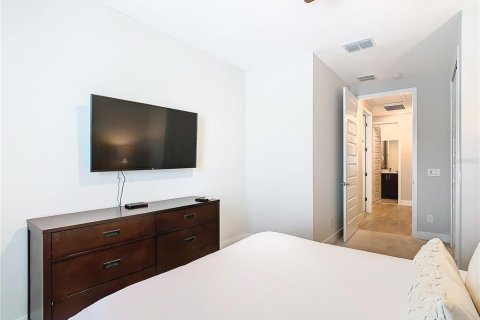 Townhouse in Four Corners, Florida 3 bedrooms, 158.31 sq.m. № 1649384 - photo 20