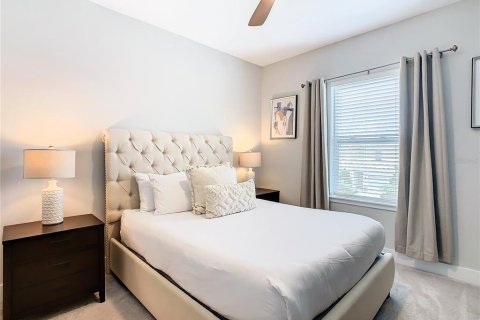 Townhouse in Four Corners, Florida 3 bedrooms, 158.31 sq.m. № 1649384 - photo 18