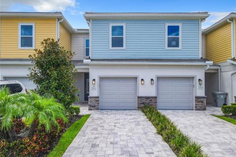 Townhouse in Four Corners, Florida 3 bedrooms, 158.31 sq.m. № 1649384 - photo 1