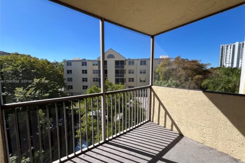 Condominio en alquiler en Doral, Florida, 1 dormitorio, 75.25 m2 № 1997336 - foto 17