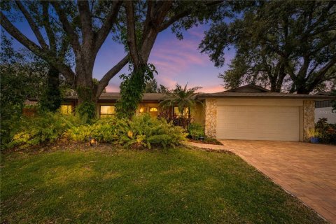 Villa ou maison à vendre à Belle Isle, Floride: 3 chambres, 166.85 m2 № 2329587 - photo 2