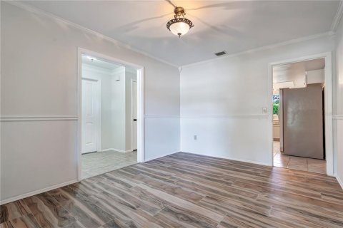 Villa ou maison à vendre à Belle Isle, Floride: 3 chambres, 166.85 m2 № 2329587 - photo 10