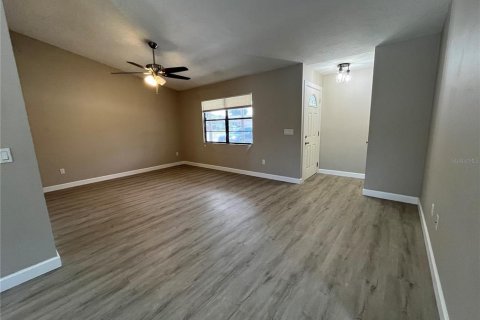 House in Bradenton, Florida 3 bedrooms, 104.05 sq.m. № 1545157 - photo 5