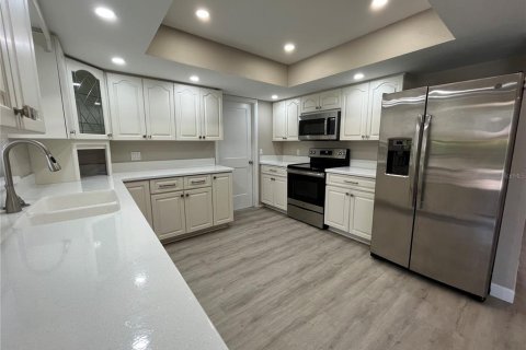 House in Bradenton, Florida 3 bedrooms, 104.05 sq.m. № 1545157 - photo 9