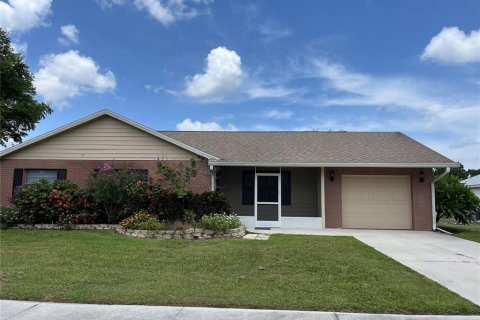 House in Bradenton, Florida 3 bedrooms, 104.05 sq.m. № 1545157 - photo 1