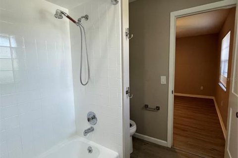 House in Bradenton, Florida 3 bedrooms, 104.05 sq.m. № 1545157 - photo 20