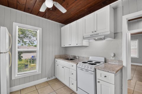 Apartment in West Palm Beach, Florida 2 bedrooms, 83.61 sq.m. № 2382922 - photo 6