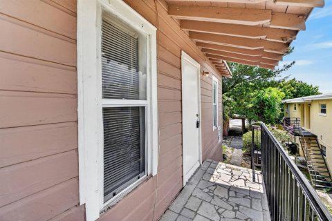 Apartment in West Palm Beach, Florida 2 bedrooms, 83.61 sq.m. № 2382922 - photo 4