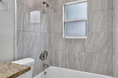 Apartment in West Palm Beach, Florida 2 bedrooms, 83.61 sq.m. № 2382922 - photo 19