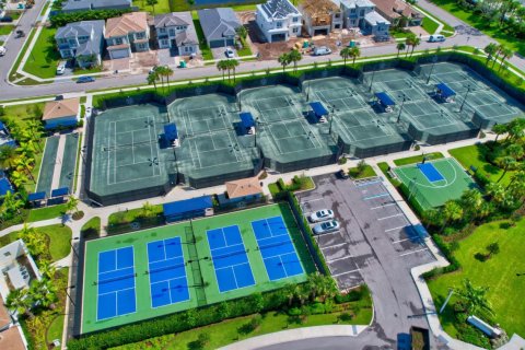 Снять в аренду виллу или дом в Делрей-Бич, Флорида 3 спальни, 166.95м2, № 1208684 - фото 1