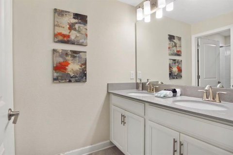 Touwnhouse à vendre à Kissimmee, Floride: 4 chambres, 177.81 m2 № 2380950 - photo 19