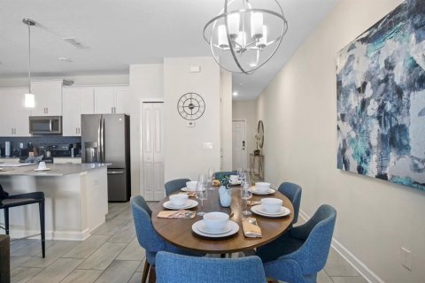 Touwnhouse à vendre à Kissimmee, Floride: 4 chambres, 177.81 m2 № 2380950 - photo 5