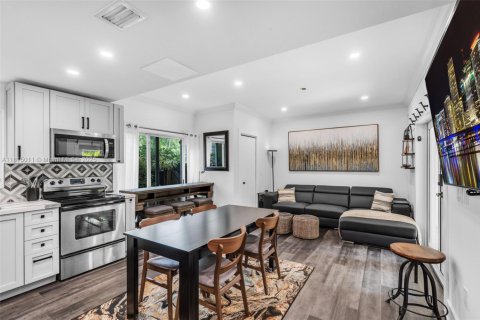 Condominio en venta en Miami, Florida, 2 dormitorios, 100.71 m2 № 1768414 - foto 7