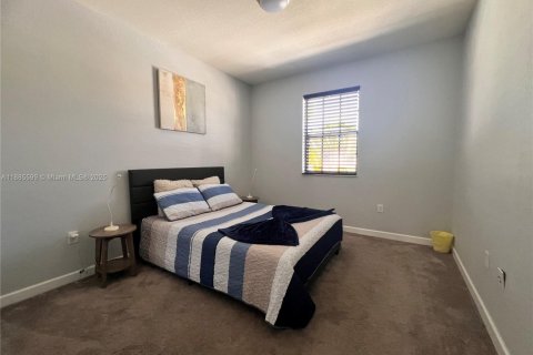 Townhouse in Homestead, Florida 3 bedrooms, 152.55 sq.m. № 1942178 - photo 15
