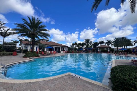 Townhouse in Homestead, Florida 3 bedrooms, 152.55 sq.m. № 1942178 - photo 23