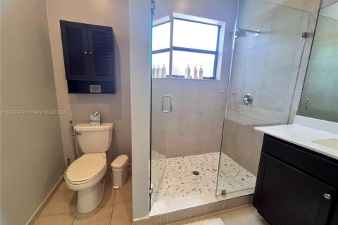 Townhouse in Homestead, Florida 3 bedrooms, 152.55 sq.m. № 1942178 - photo 13