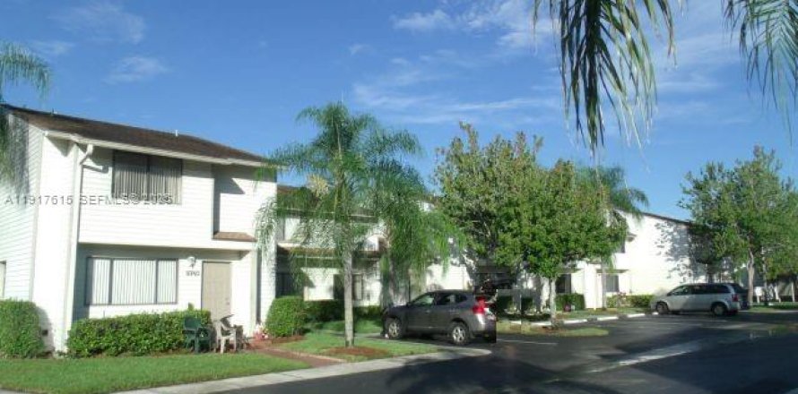 Кондоминиум с 3 спальнями в Санрайз, Флорида № 1994988