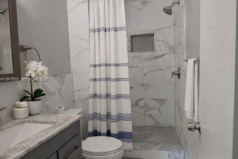 Condo in Sunrise, Florida, 3 bedrooms  № 1994988 - photo 9