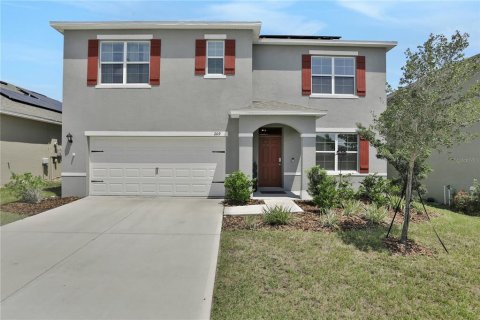 House in Lake Alfred, Florida 5 bedrooms, 248.42 sq.m. № 1341804 - photo 1