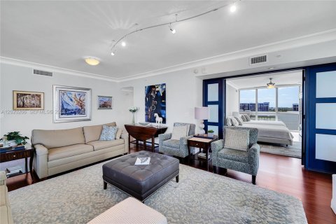Copropriété à louer à Hollywood, Floride: 3 chambres, 214.42 m2 № 2281201 - photo 11