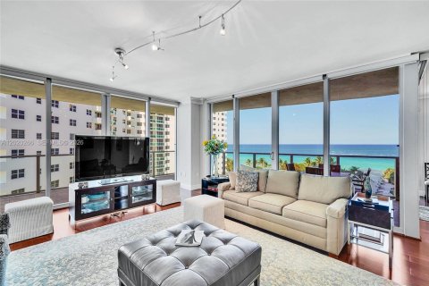 Copropriété à louer à Hollywood, Floride: 3 chambres, 214.42 m2 № 2281201 - photo 8