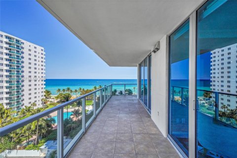 Copropriété à louer à Hollywood, Floride: 3 chambres, 214.42 m2 № 2281201 - photo 6
