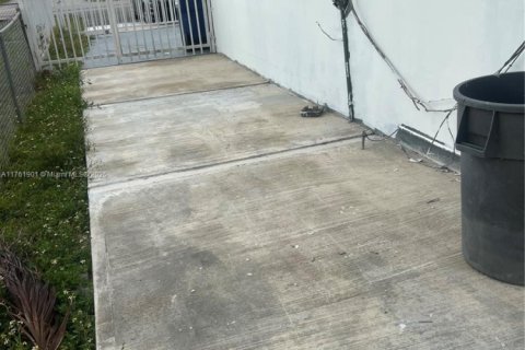 Casa en venta en Miami Gardens, Florida, 3 dormitorios, 152.27 m2 № 1714347 - foto 7