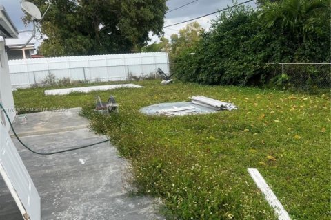 Casa en venta en Miami Gardens, Florida, 3 dormitorios, 152.27 m2 № 1714347 - foto 9