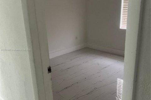 Casa en venta en Miami Gardens, Florida, 3 dormitorios, 152.27 m2 № 1714347 - foto 6
