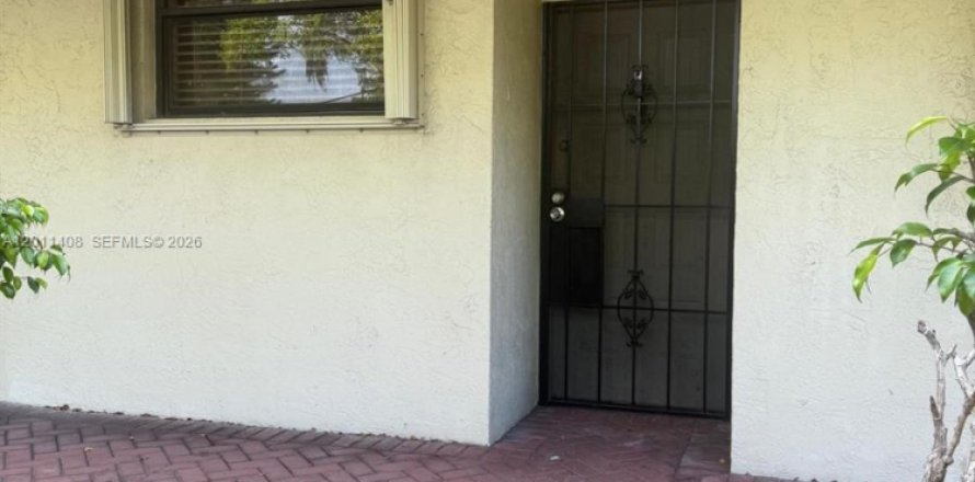 Condo à Oakland Park, Floride, 2 chambres  № 2075196
