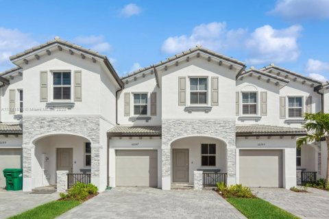 Townhouse in Homestead, Florida 3 bedrooms, 157.47 sq.m. № 1863259 - photo 1