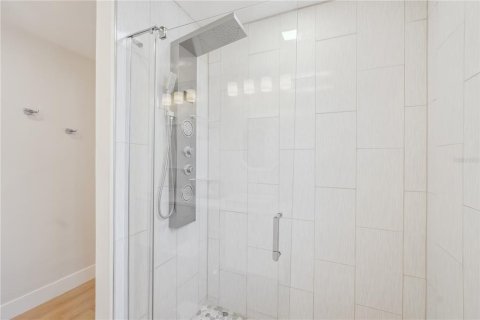 House in Tampa, Florida 3 bedrooms, 117.43 sq.m. № 1773671 - photo 28