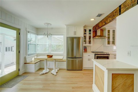 House in Tampa, Florida 3 bedrooms, 117.43 sq.m. № 1773671 - photo 19