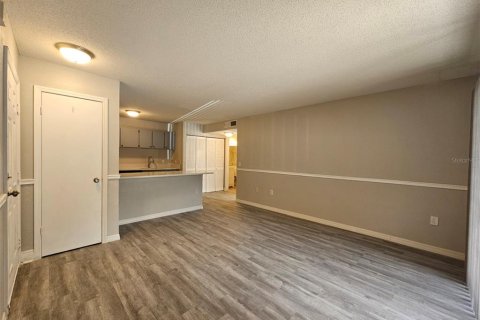 Condo in Tampa, Florida, 1 bedroom № 2306407 - photo 4
