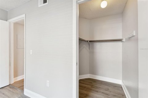 Condo in Tampa, Florida, 1 bedroom № 2306407 - photo 13